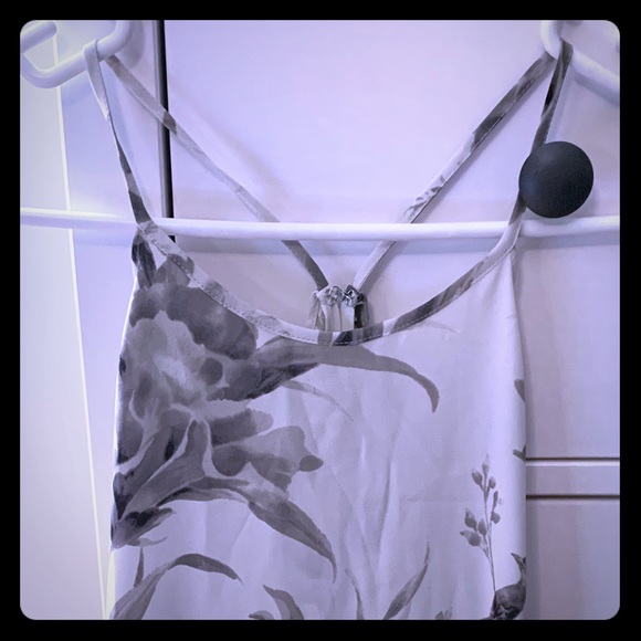 Jcrew sleeveless black and white floral top - Picture 1 of 3